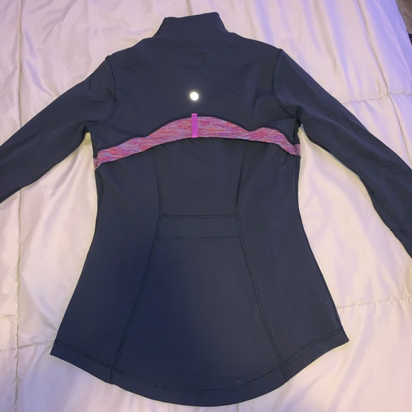 Lululemon zip up - Picture 4 of 7